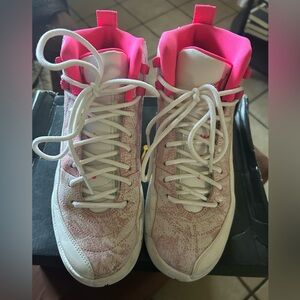 Jordan Retro 12 pink/white